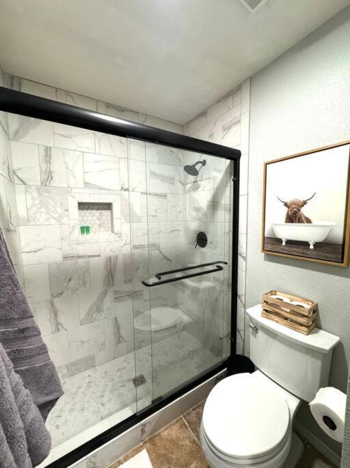 Modern Comfort: Updated Cozy Condo In Indian Point Branson Esterno foto