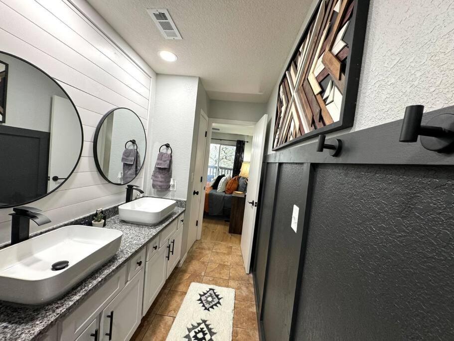 Modern Comfort: Updated Cozy Condo In Indian Point Branson Esterno foto
