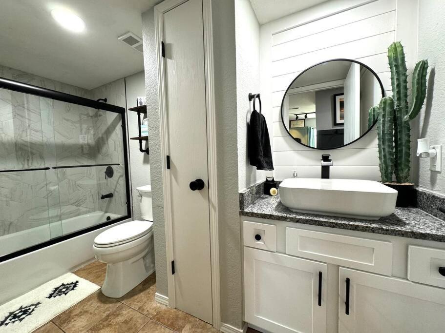 Modern Comfort: Updated Cozy Condo In Indian Point Branson Esterno foto