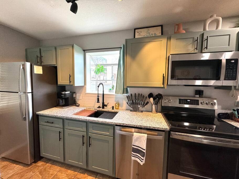 Modern Comfort: Updated Cozy Condo In Indian Point Branson Esterno foto