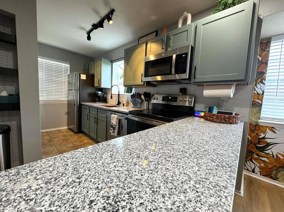 Modern Comfort: Updated Cozy Condo In Indian Point Branson Esterno foto