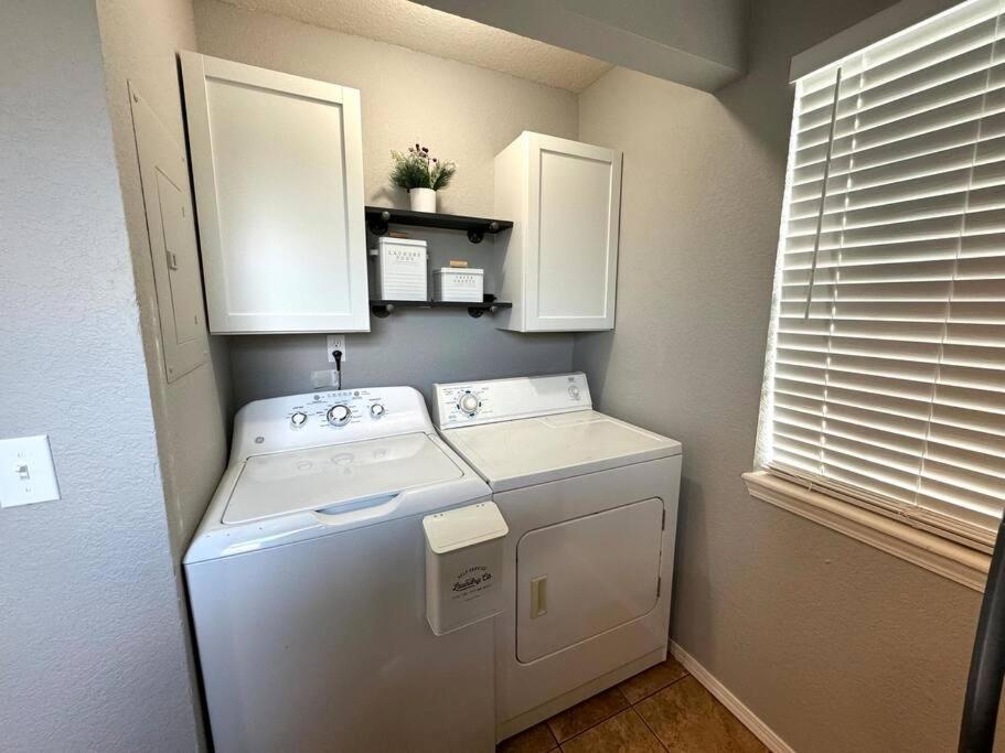 Modern Comfort: Updated Cozy Condo In Indian Point Branson Esterno foto